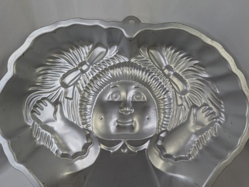 Wilton Cabbage Patch Kids Doll Cake Pan 2105-1984 - Imagen 2 de 9