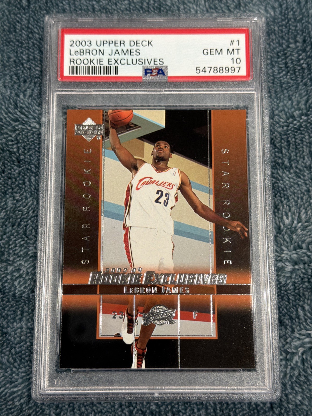 lebron james rookie exclusive card