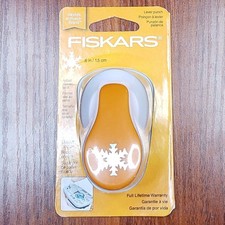 Fiskars Small Snowflake .6" Lever Punch 154650-1002