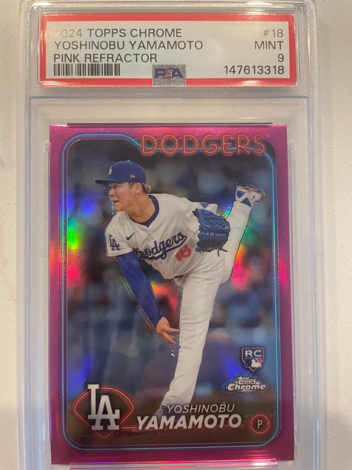 Topps 2024 Topps Chrome Yoshinobu Yamamoto #18 Pink Refractor RC PSA 9