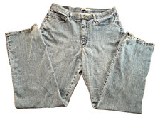 Lee riders Womens size 16 medium light wash classic fit straight leg denim jeans