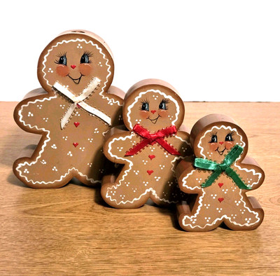 Christmas Wooden Gingerbread Family Decor Tabletop Shelf HANDCRAFTED AND PAINTED