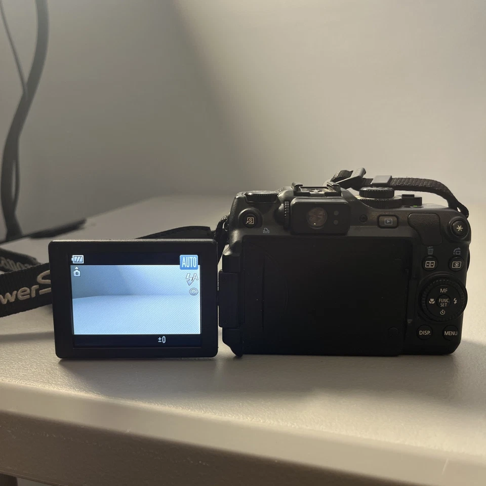 Cámara digital Canon PowerShot G12 con estuche ¡FUNCIONA MUY BIEN! Foto 4 de 4