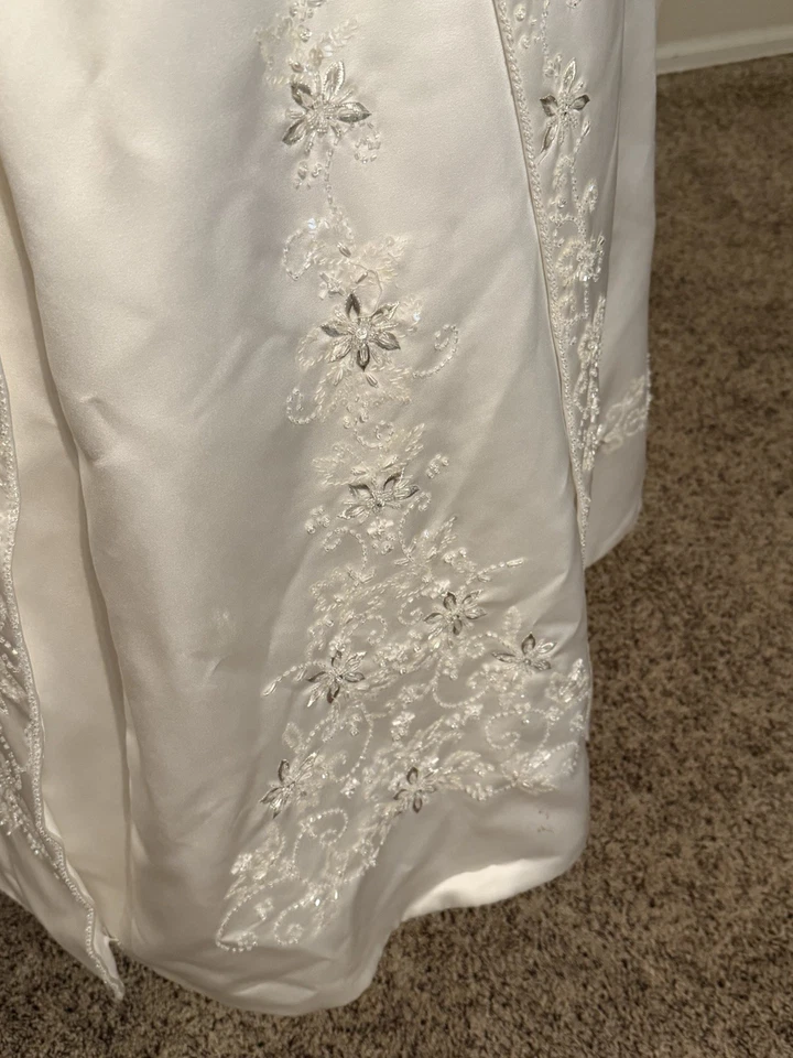 vestido de novia alfred angelo Foto 4 de 4