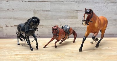 Breyer Biko-Breyer Reeves 2006 Flicka-Enertec Enterprises 2009 Horse Lot of 3