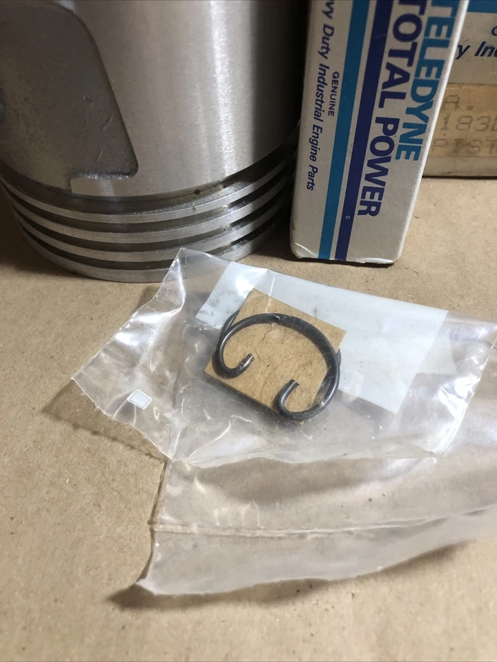 Pistón motor Teledyne Total Power Db183D1SP30 3/86 Foto 2 de 4