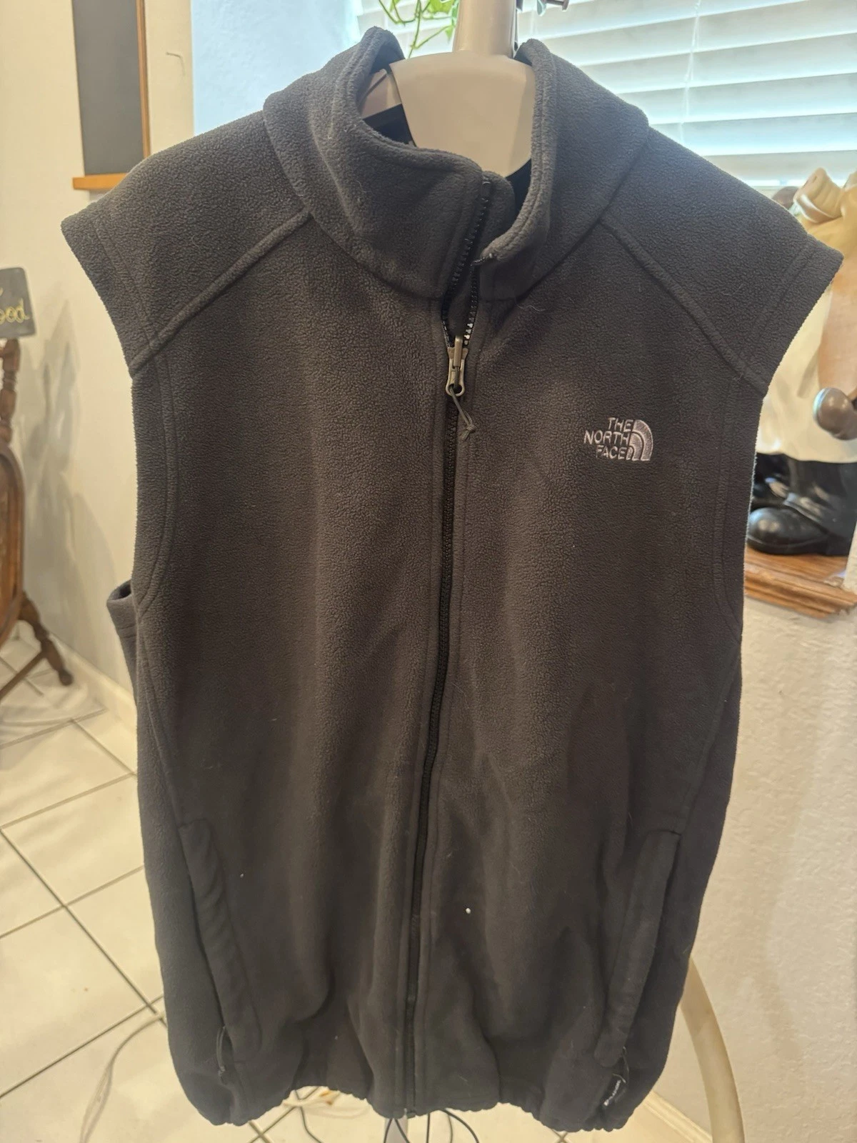The North Face Men's Black Full-Zip Vest w/ Pockets XL