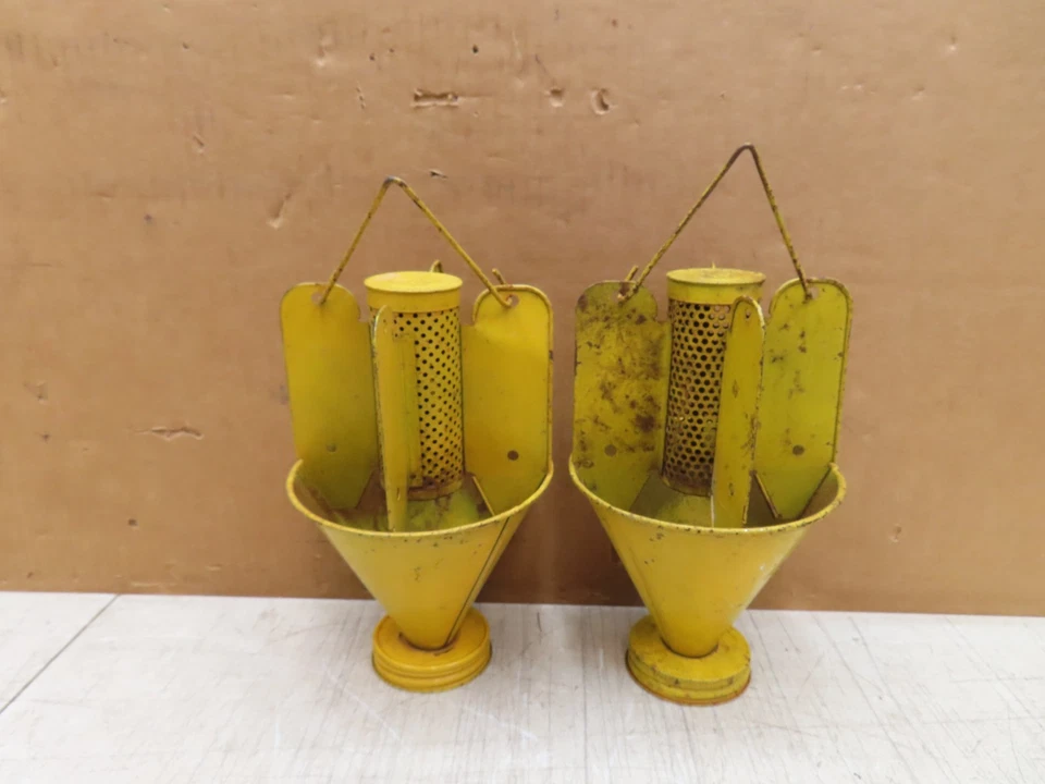 (2) VTG ELLISCO JAPANEESE BEETLE TRAPS YELLOW PHILADELPHIA USA NO GREEN BOTTOM - Image 4 of 4