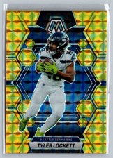 2023 Panini Mosaic Prizm #224 Tyler Lockett Yellow Reactive Seahawks