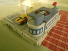  VTG 1987 GALOOB MICRO MACHINES POLICE STATION PLAYSET YELLOW CAMARO  — photo 1