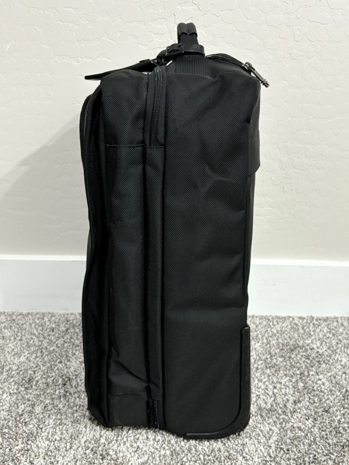 Equipaje de mano TUMI 'G4' negro nailon internacional de 2 ruedas - 22900D4 Foto 2 de 4