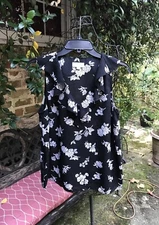 🍁Ann Taylor LOFT- BLACK FLORAL GAUZY BLOUSE SHIRT TOP- Size Small- EUC