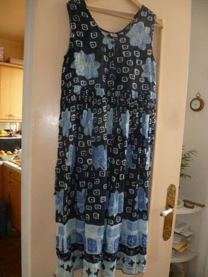 ROBE VINTAGE HIPPIE TON BLEUS EN FIN COTON TAILLE M TBE - Photo 1/4