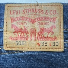 Men's Levi 505 38W 30L medium Wash. Red Tag. Regular Fit. Straight Leg