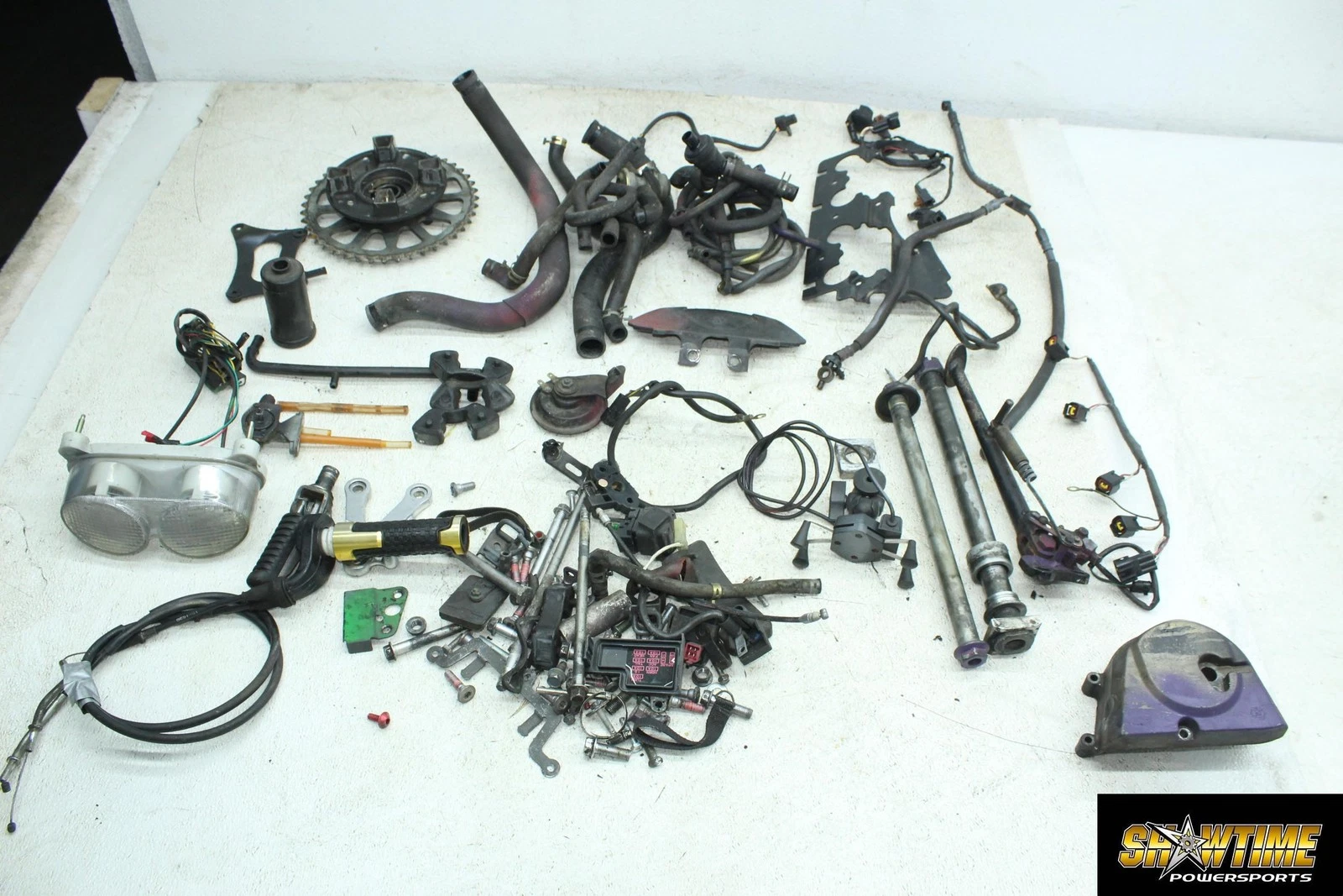 05-08 KAWASAKI ZZR600 PARTS HARDWARE SPROCKET COVER AXLE TAIL LIGHT PEG