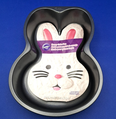 Wilton Bunny Cake Pan Rabbit Easter 12'' x 8'' x 2'' Non-stick pan