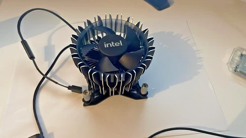 Intel Laminar RH1 CPU Cooler LGA 1700 Processors with RGB