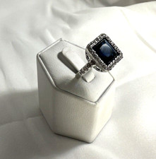 STUNNING .925 Vintage Sterling Silver Estate Ring Size 7 with Blue Stone