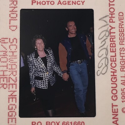 1995 Arnold Schwarzenegger w/ Mom Celebrity Color Photo Transparency Slide