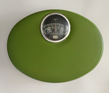 Vintage Mid Century - Borg Oval Bathroom Scale - Green