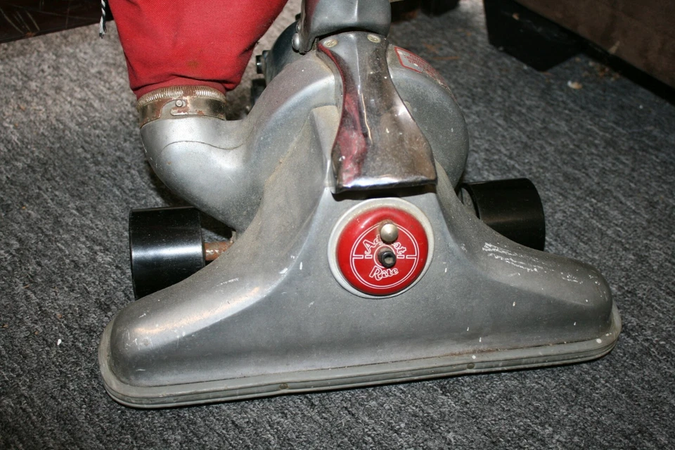 Aspiradora vertical Royal Electro Hygiene de colección rara modelo 777 Foto 2 de 4