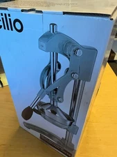 Cilio Commercial Grade Citrus Press & juicer Silver Matte C309133 box small rip