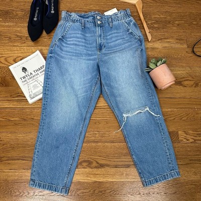 NWT American Eagle Distressed Highest Rise Mom Jean in Washed Blue SIZE 12 SHORT