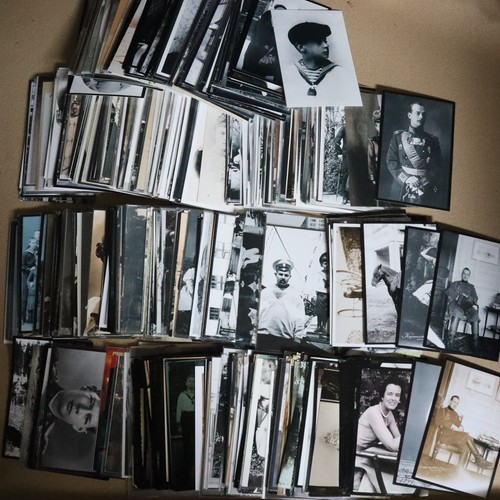 ROYALTY MIXED LOT OF 100+ B&W 5x7 REPRINT PHOTOS ALL DIFF BLOODLINES OF ROYALS