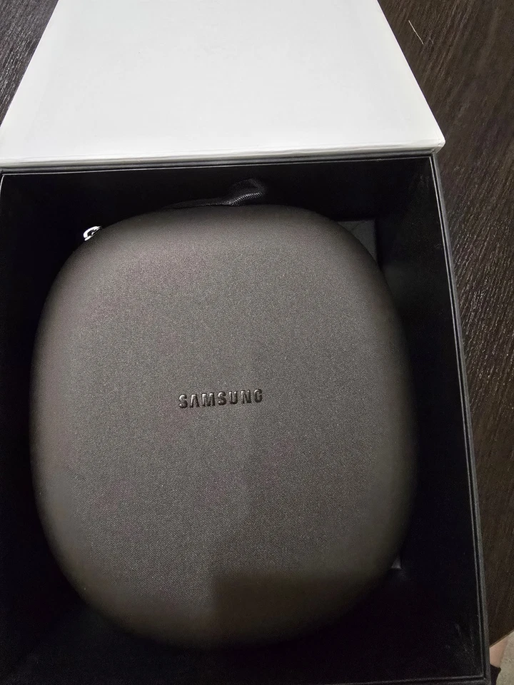 Auriculares inalámbricos sobre la oreja Samsung Level Over - ¡EO-AG900 DAÑADOS! Foto 2 de 4