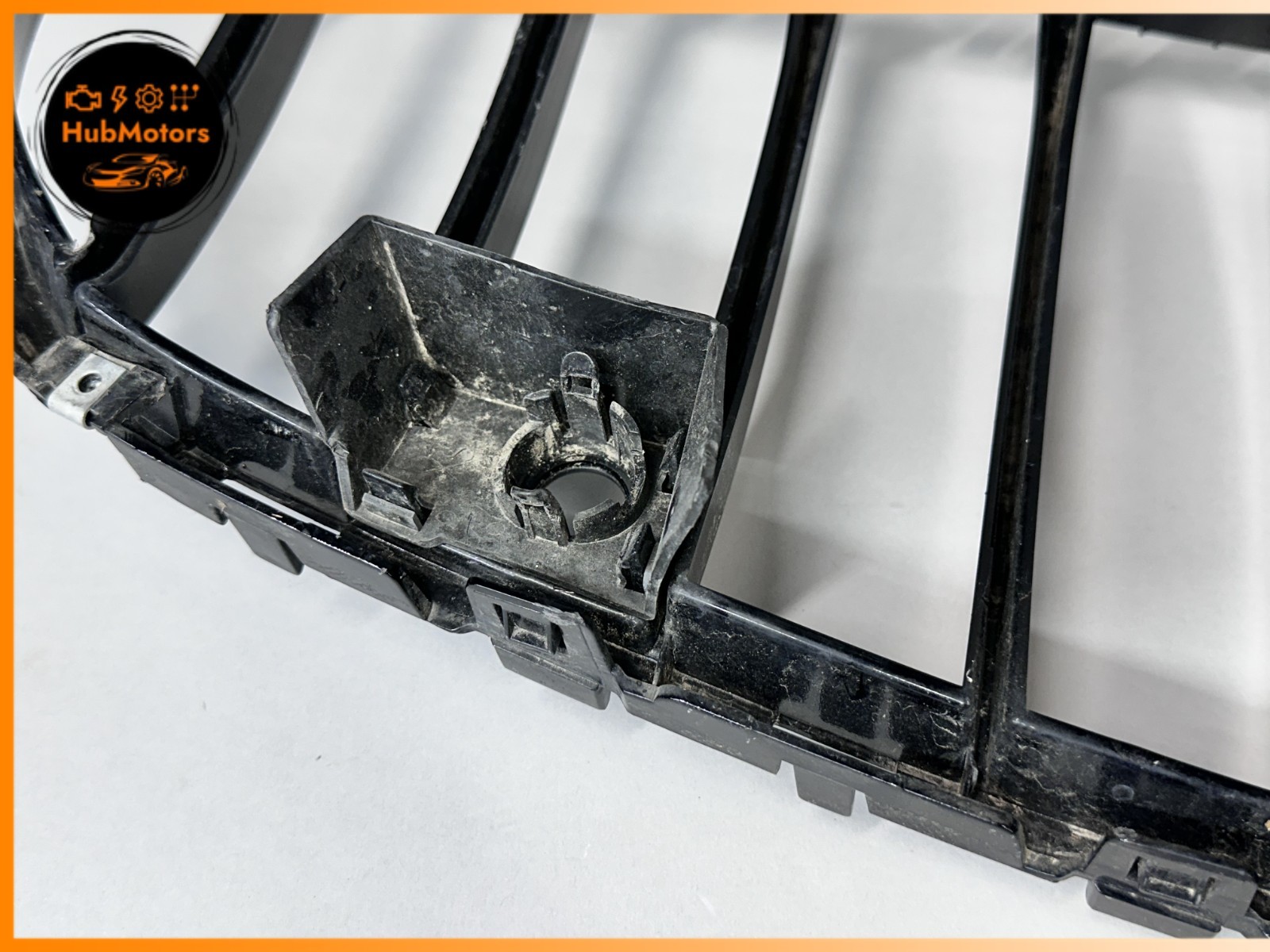 Maserati Quattroporte 2014-2016 Front Bumper grille P/N 670013782