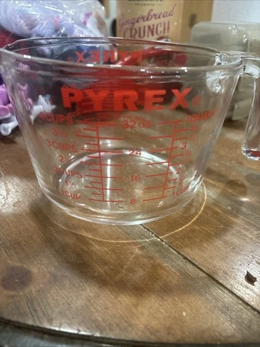 Vintage Pyrex Measuring 4 Cup 32 Oz / 1Liter 1000 ml Glass Clear Red Block Caps
