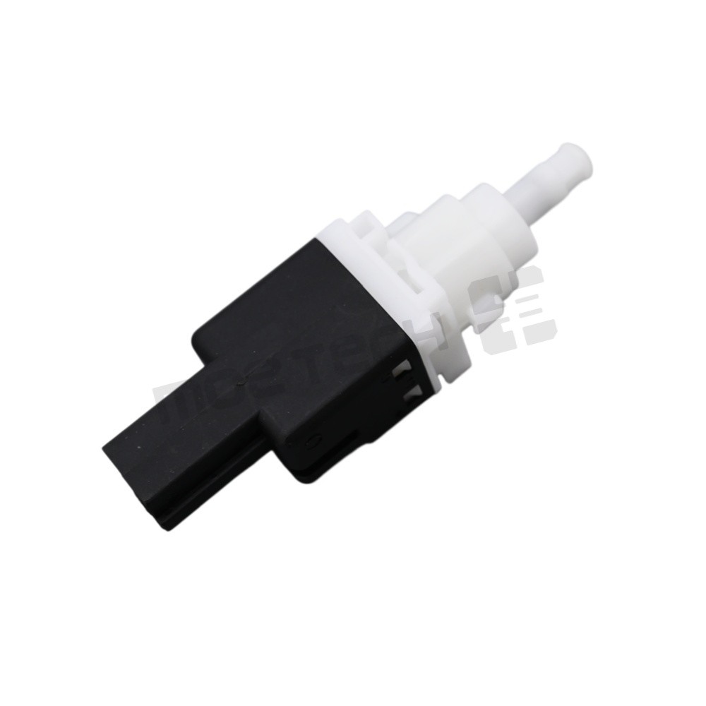 Maserati Quattroporte 2003-2012 Brake light switch P/N 201957