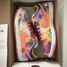 Size 10 - Futura Laboratories x Nike Dunk SB ...