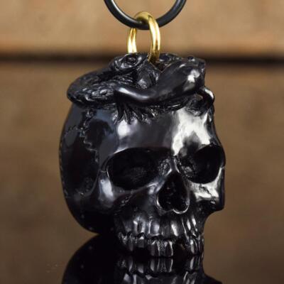 Human Skull Pendant Carved Horn Memento Mori Gold Vermeil Sterling Silver 29.10g