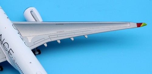 JC Wings 1:400 TAP Air Portugal Airbus A330-900NEO Diecast Flugzeugmodell CS-TUK - Bild 11 von 14