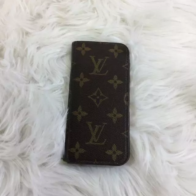 Louis Vuitton Monogram Macassar iPhone 11 Folio Case