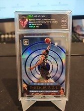 2019 Giannis Antetokounmpo blue61/85 Donruss Optic T-Minus 3,2,1 tcg grading 9.5