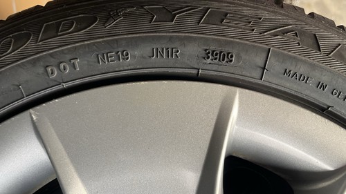 Original BMW 1er Winterreifen 195/55R16 Goodyear Sensoren Winter - Bild 3 von 6