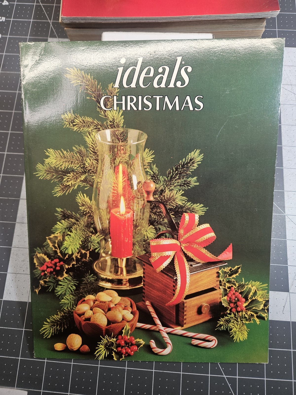 Ideals Christmas Magazine 1983 Vol 40 No 8 Vintage Holiday Traditions