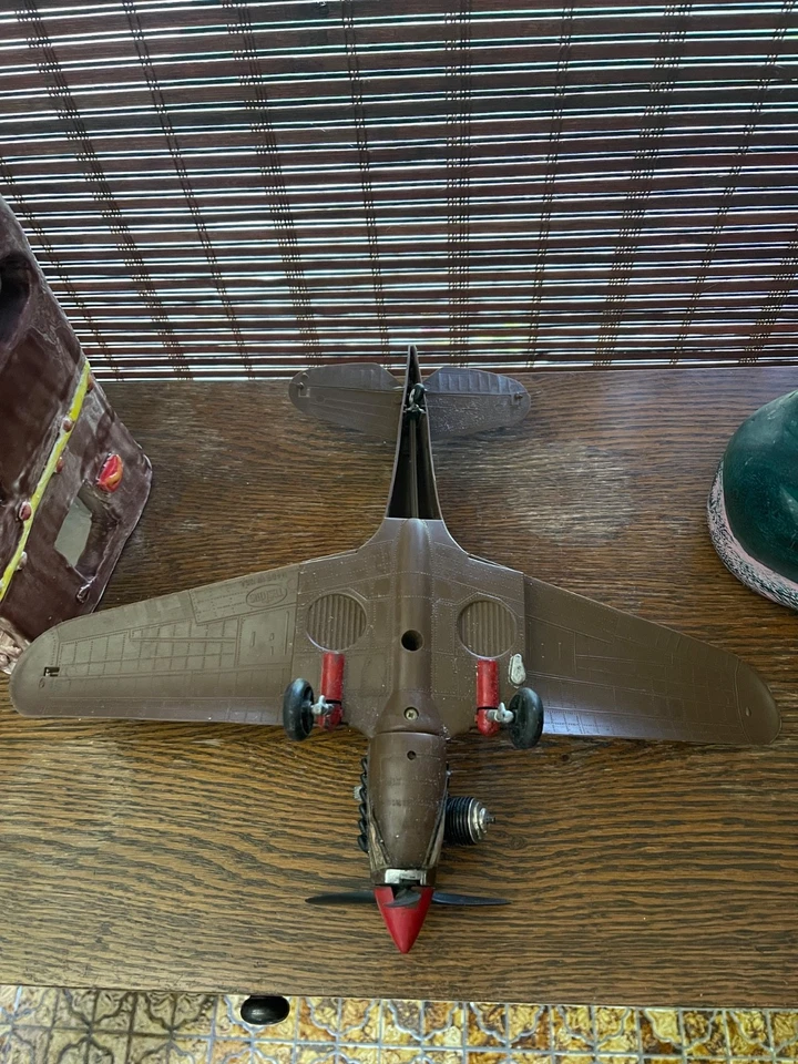 Testors P40 fly'em Model Airplane - Image 3 of 4