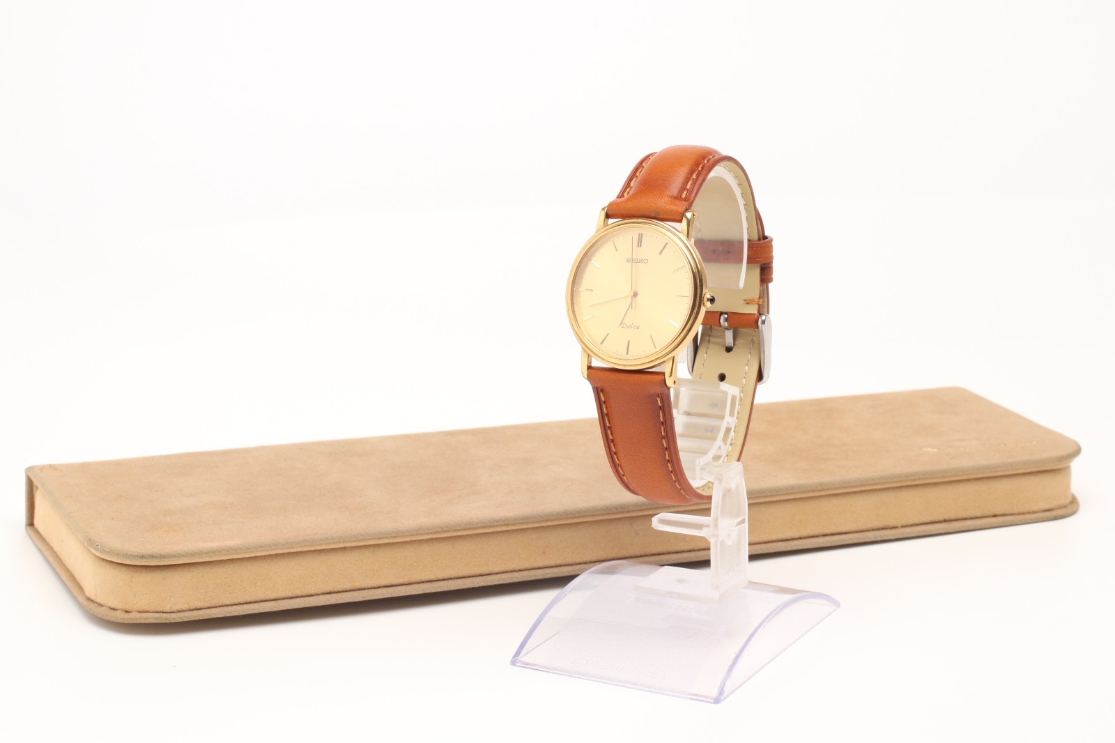 Mens Round Gold Watch 8N41-7030 HAQ MINT Vintage Quartz N JAPAN Dolce 1991 Seiko - vintagewatches.pk