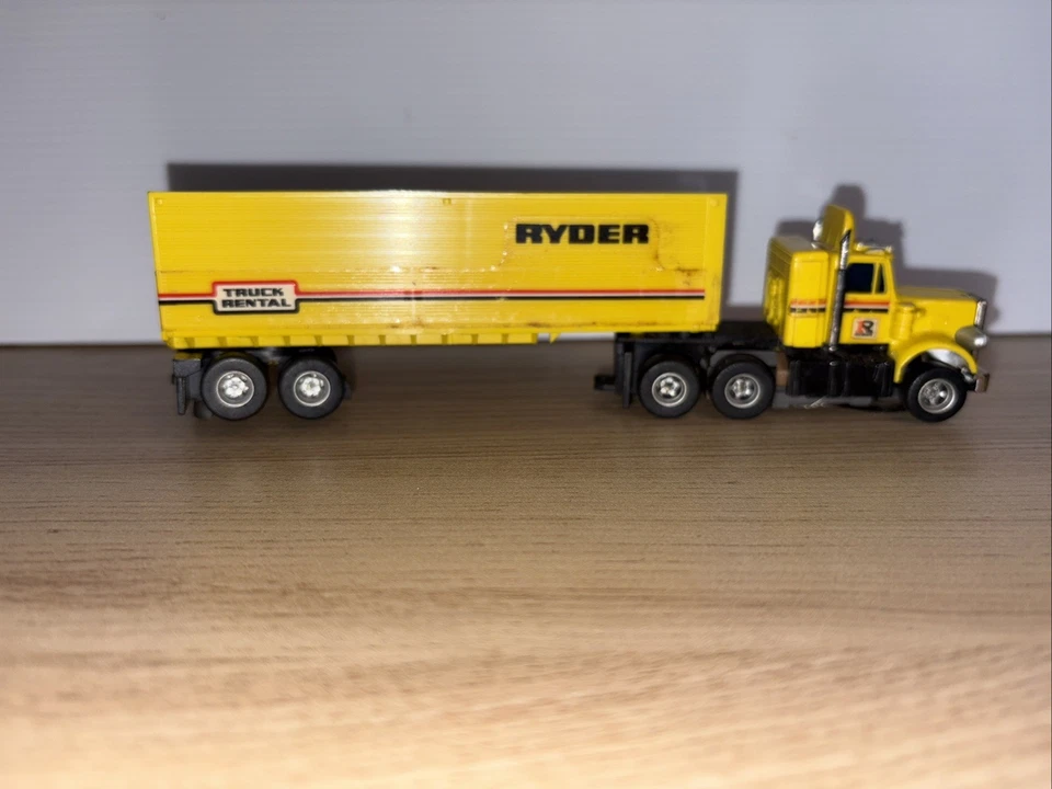 AFX Ryder Peterbilt Semi Tractor x 3 Trailer x 1 Vintage Lot of 4 - image 3 of 4