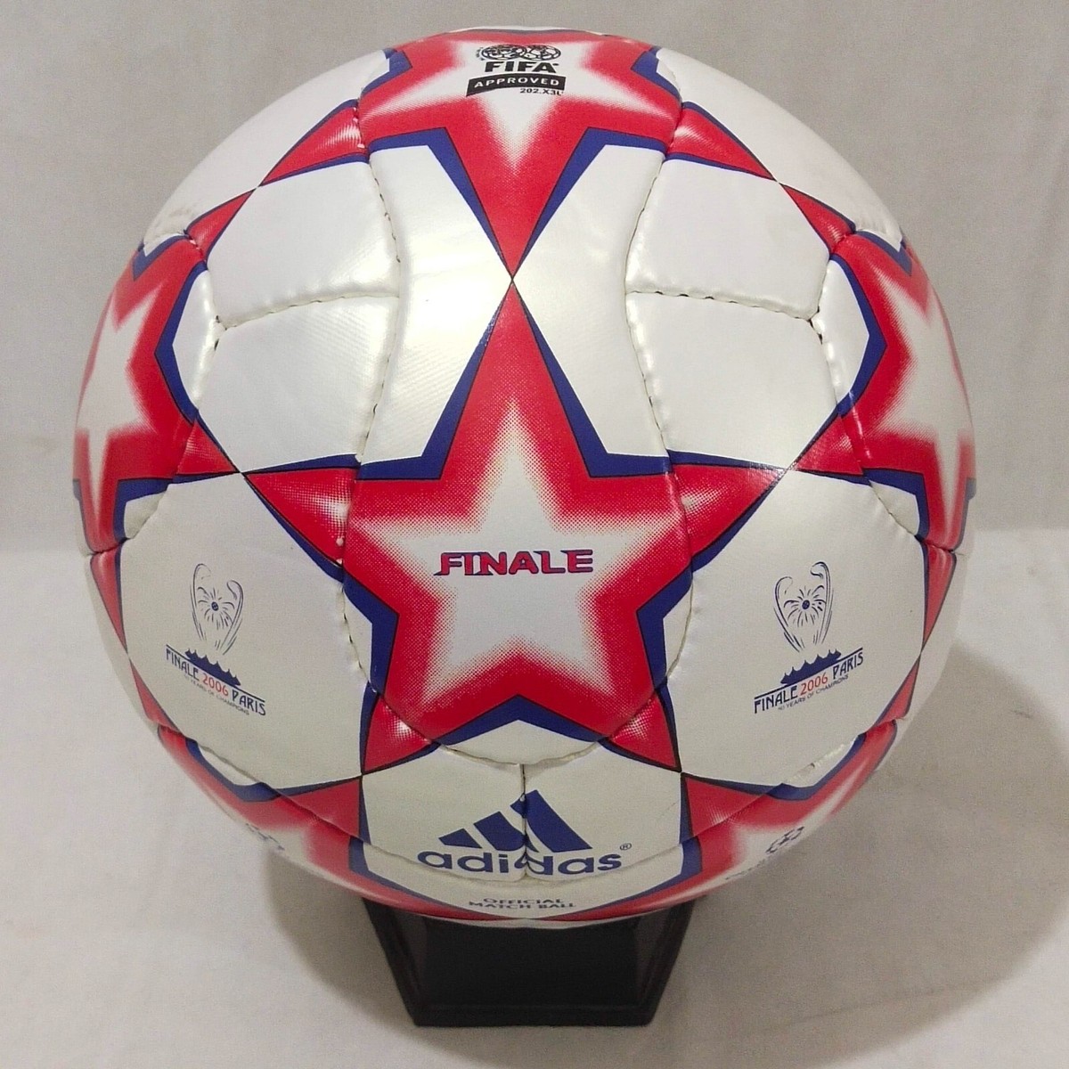 Adidas Finale Paris - official match ball - Champions League