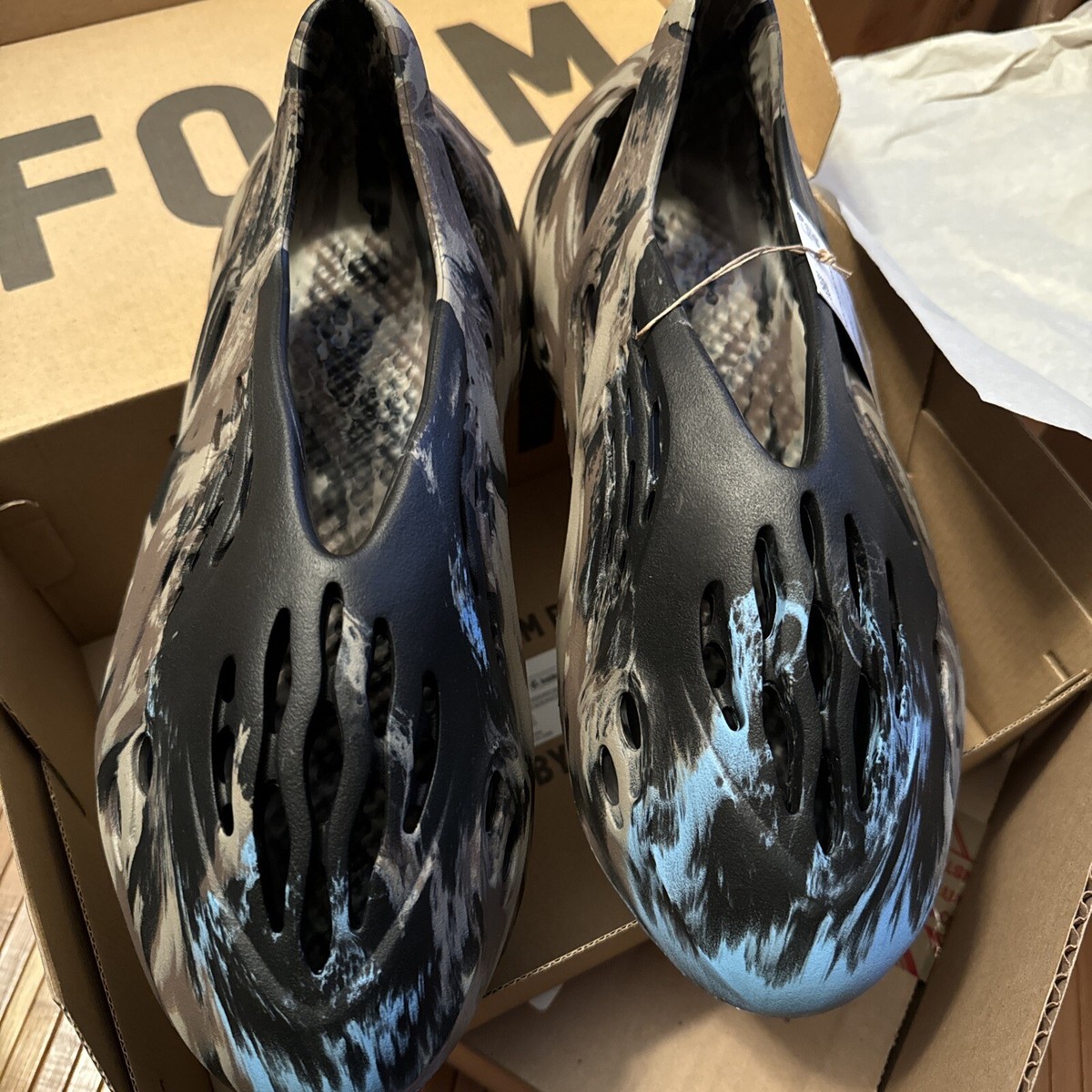 靴 adidas YZY FOAM RNR Adidas Yzy Foam Rnr - Onyx – The Supernuts