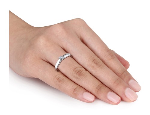 1/4 Carat (ctw) Diamond Infinity Twist Ring in Sterling Silver - 第 4/4 張圖片