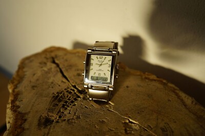 Philip Persio Uhr , Quarzuhr  Digital und Analog Uhr , Dual-Timer Uhr .