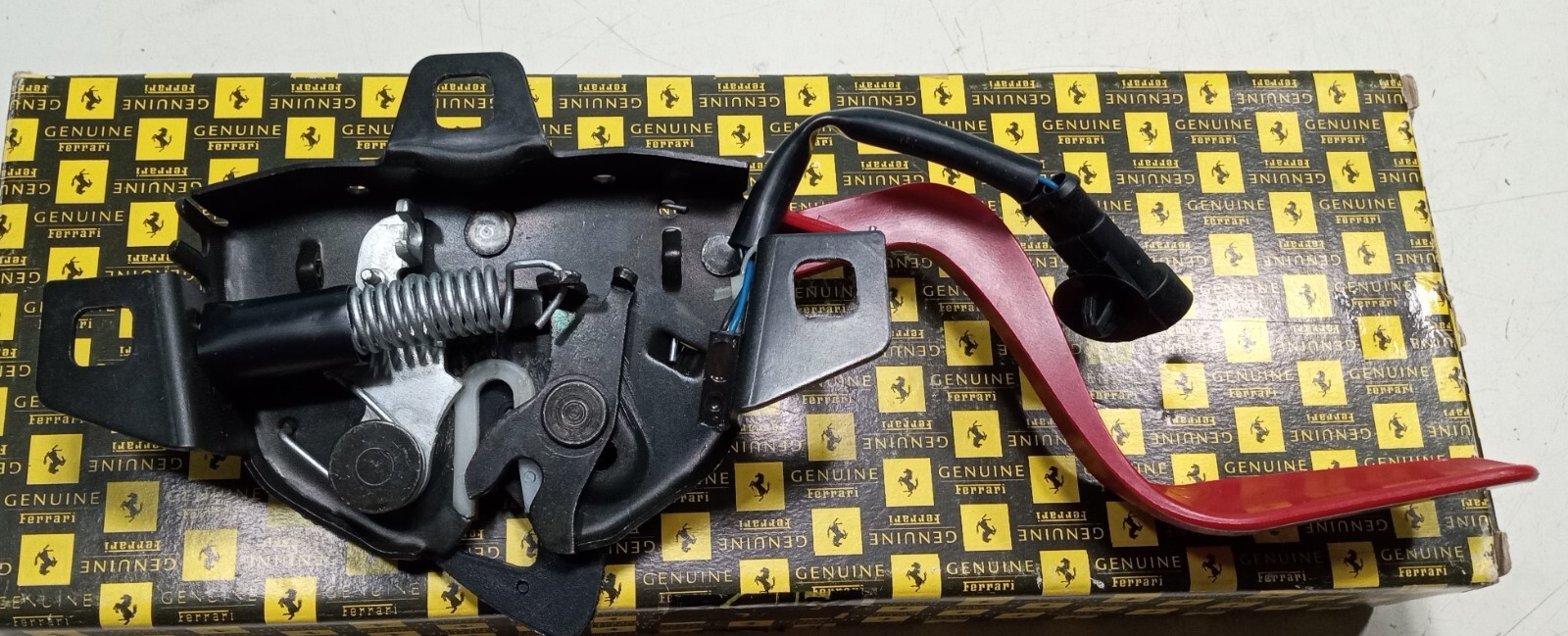 Ferrari 599 Engine Hood Lid Lock Latch Safety Release Lever_69369400_69369100_OE