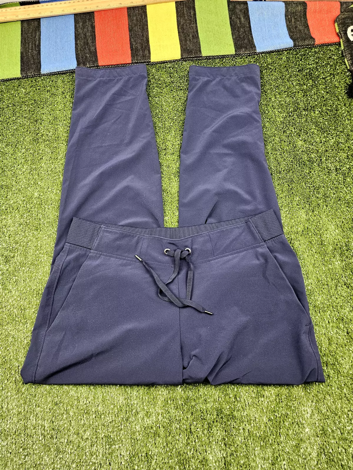 athleta pull on elastic waist tapered pants