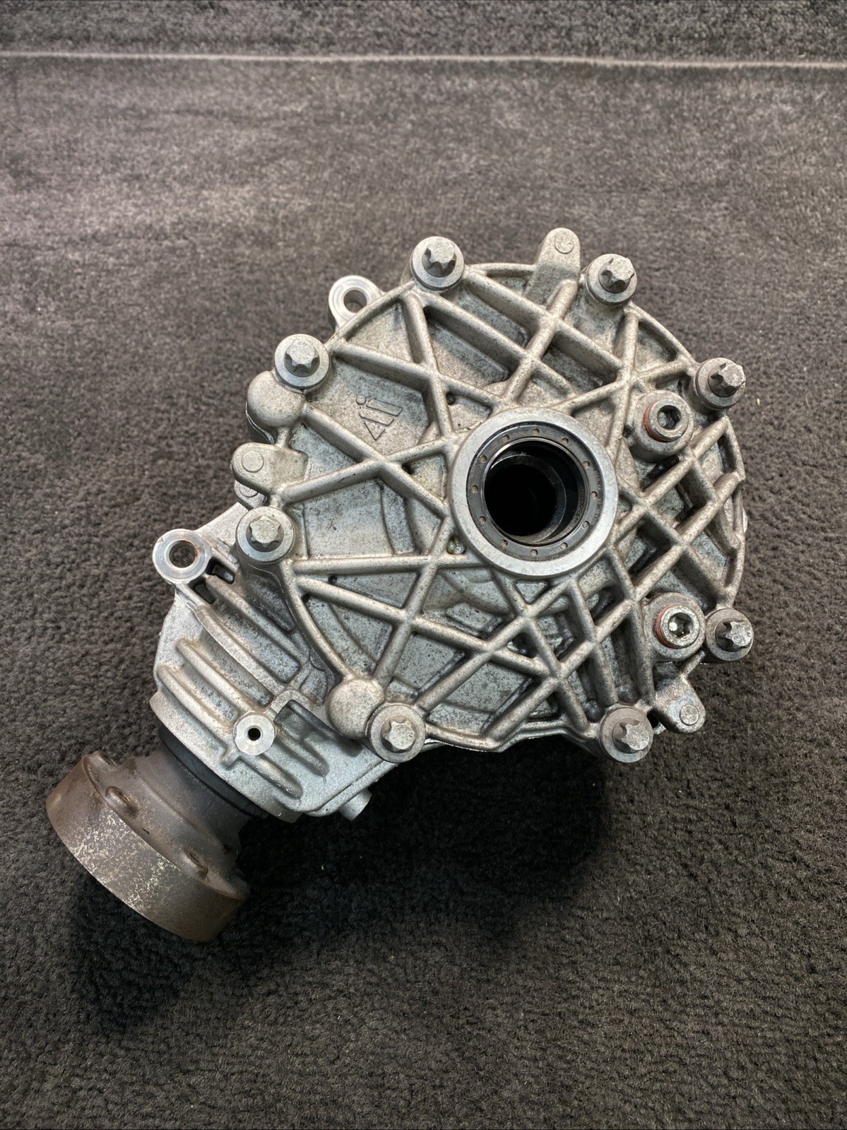 2014 Maserati Ghibli Front Differential Axle Carrier OEM 32k 06700326720
