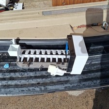 OEM FRIGIDAIRE /KENMORE Ref-r Ice Maker 241798231 241642501 From M FFSS26140S6A